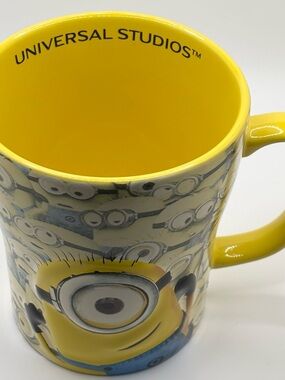 Minion Universal Studios Mug
